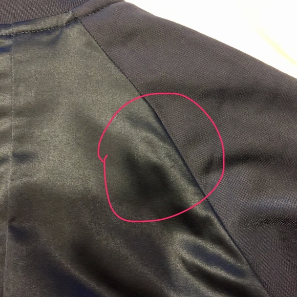 Adidas Originals Women's Poster Superstar jacket-size S - Picture 7 of 7